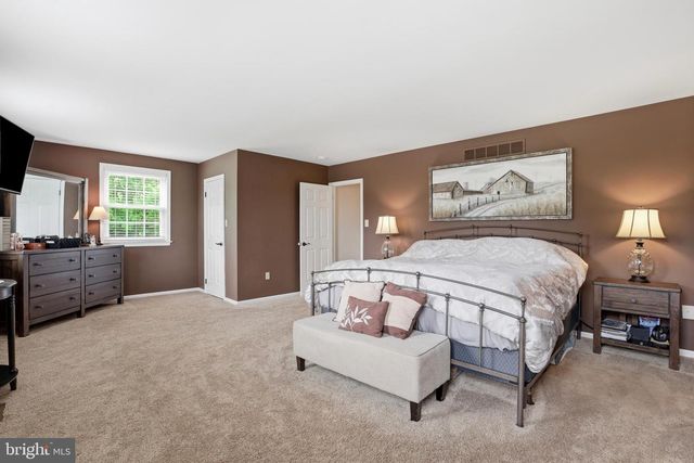 1026 CHURCH RD, East Greenville, PA 18041