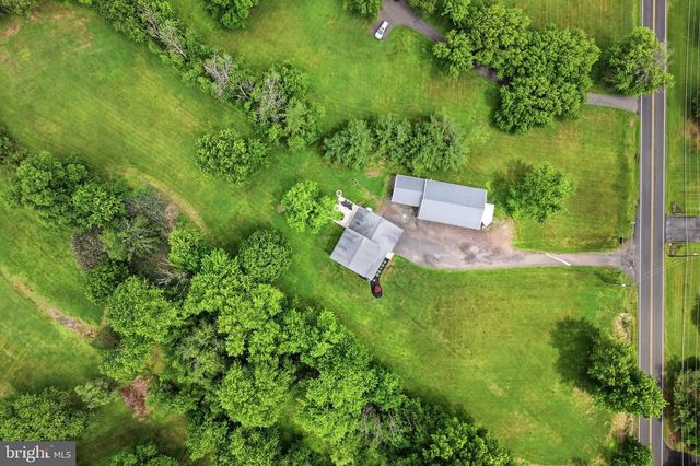 1026 CHURCH RD, East Greenville, PA 18041