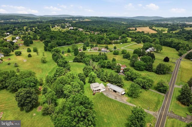 1026 CHURCH RD, East Greenville, PA 18041