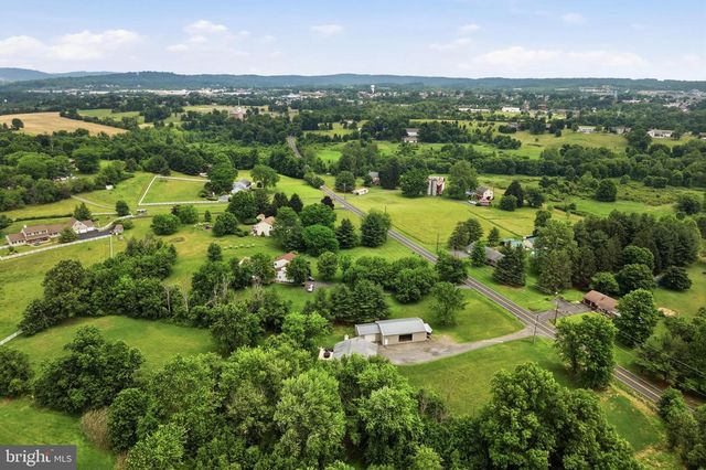 1026 CHURCH RD, East Greenville, PA 18041