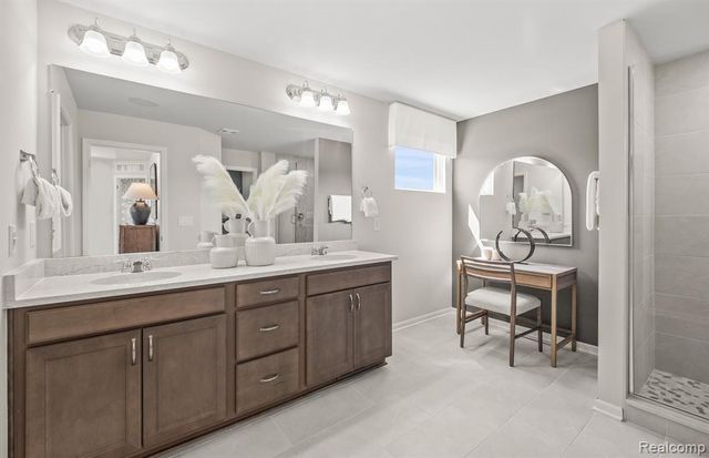 30121 Norway Drive, New Hudson, MI 48165