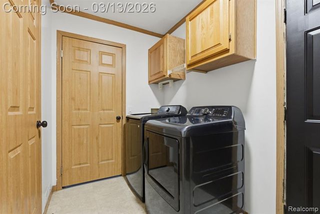 588 Norvell Beach Drive, Brooklyn, MI 49230