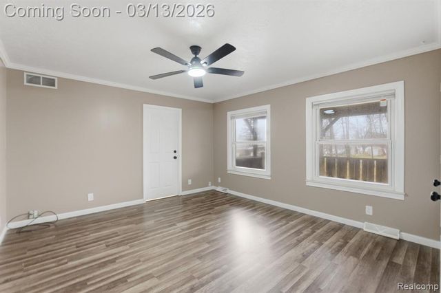 588 Norvell Beach Drive, Brooklyn, MI 49230