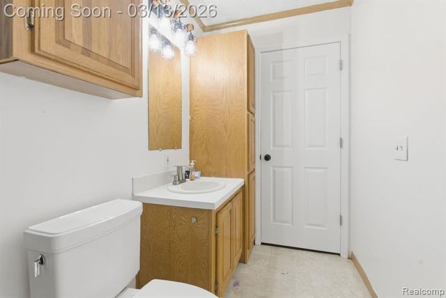 588 Norvell Beach Drive, Brooklyn, MI 49230