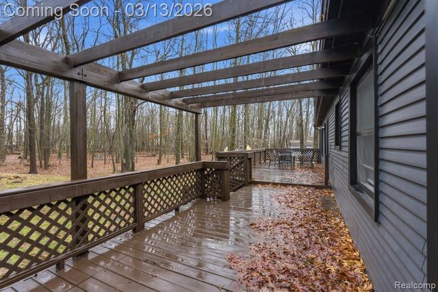 588 Norvell Beach Drive, Brooklyn, MI 49230