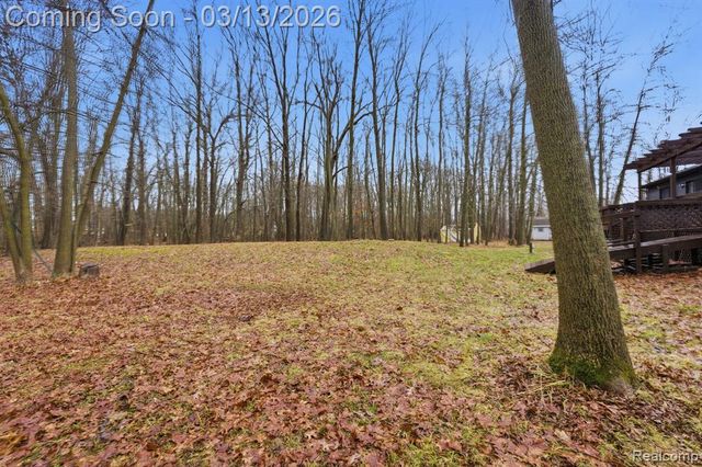 588 Norvell Beach Drive, Brooklyn, MI 49230