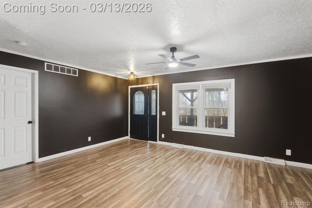 588 Norvell Beach Drive, Brooklyn, MI 49230