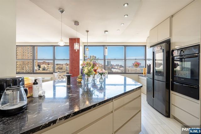 7004 Kennedy Boulevard 22B, West New York, NJ 07093