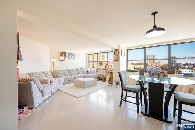 7004 Kennedy Boulevard 22B, West New York, NJ 07093