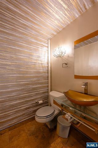 7004 Kennedy Boulevard 22B, West New York, NJ 07093