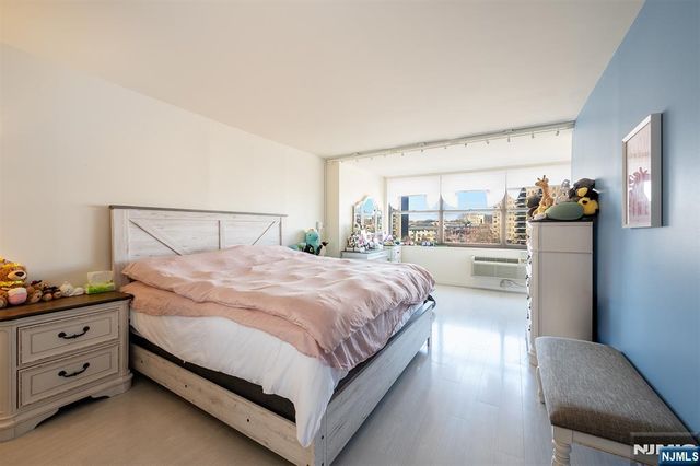 7004 Kennedy Boulevard 22B, West New York, NJ 07093