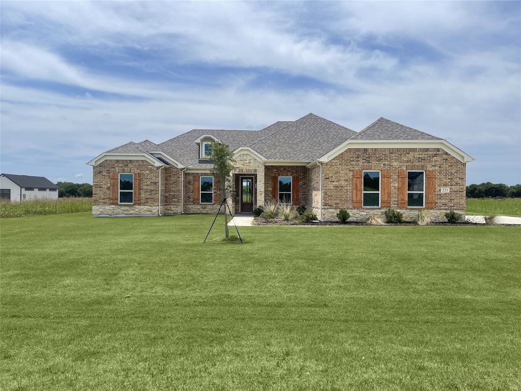 221 Olson Road, Waxahachie, TX 75167