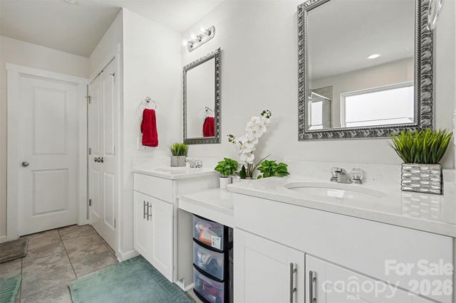 4828 Acorn Forest Lane, Charlotte, NC 28269