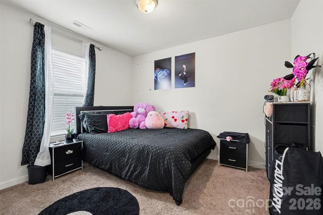 4828 Acorn Forest Lane, Charlotte, NC 28269