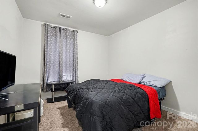 4828 Acorn Forest Lane, Charlotte, NC 28269