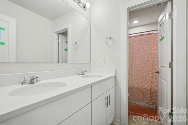 4828 Acorn Forest Lane, Charlotte, NC 28269