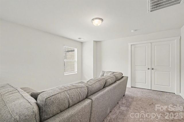 4828 Acorn Forest Lane, Charlotte, NC 28269