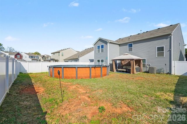 4828 Acorn Forest Lane, Charlotte, NC 28269