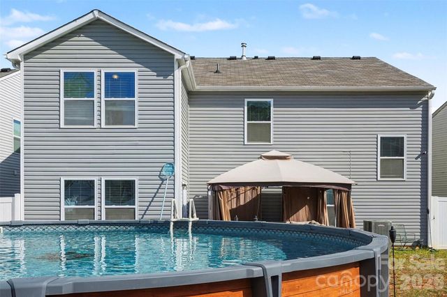 4828 Acorn Forest Lane, Charlotte, NC 28269