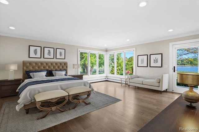 3403 Chickering Lane, Bloomfield Hills, MI 48302