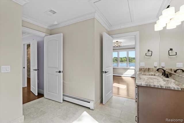 3403 Chickering Lane, Bloomfield Hills, MI 48302