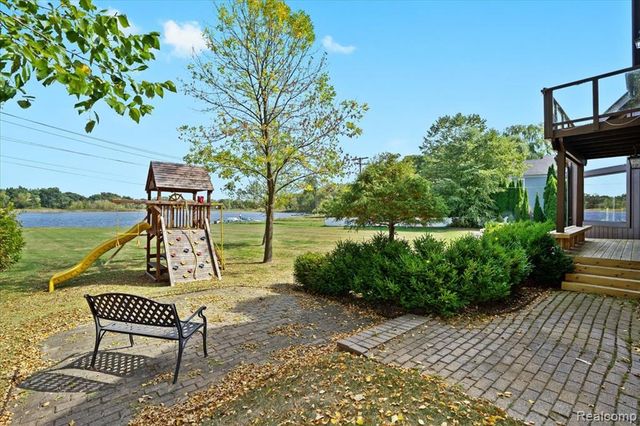 3403 Chickering Lane, Bloomfield Hills, MI 48302