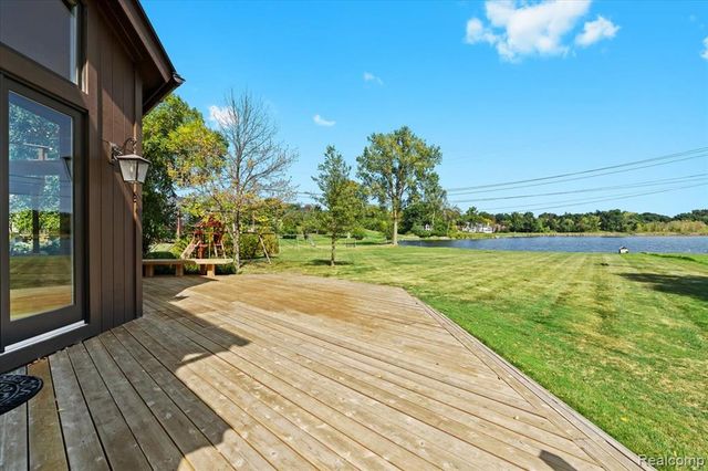 3403 Chickering Lane, Bloomfield Hills, MI 48302