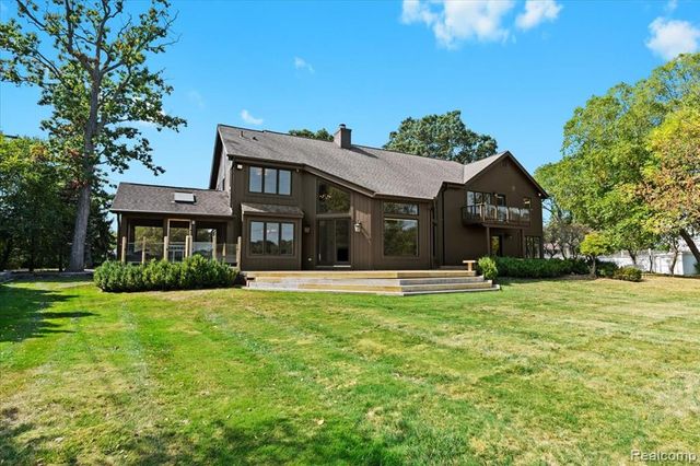 3403 Chickering Lane, Bloomfield Hills, MI 48302