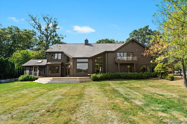 3403 Chickering Lane, Bloomfield Hills, MI 48302