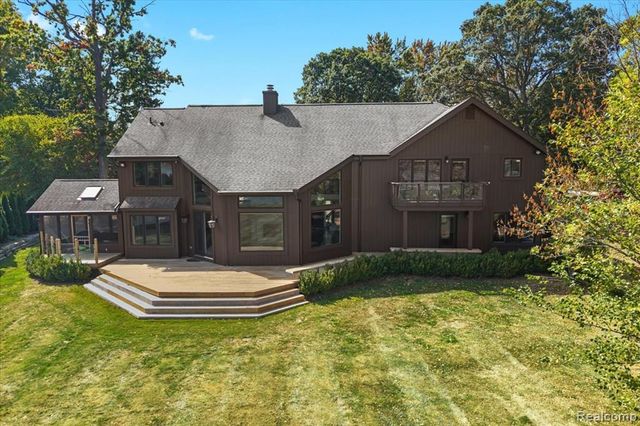 3403 Chickering Lane, Bloomfield Hills, MI 48302