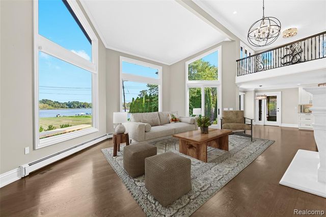 3403 Chickering Lane, Bloomfield Hills, MI 48302