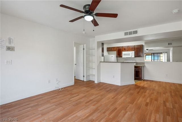 5170 South Jones Boulevard 206, Las Vegas, NV 89118