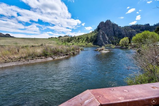 71 Seibold Lane, Cascade, MT 59421