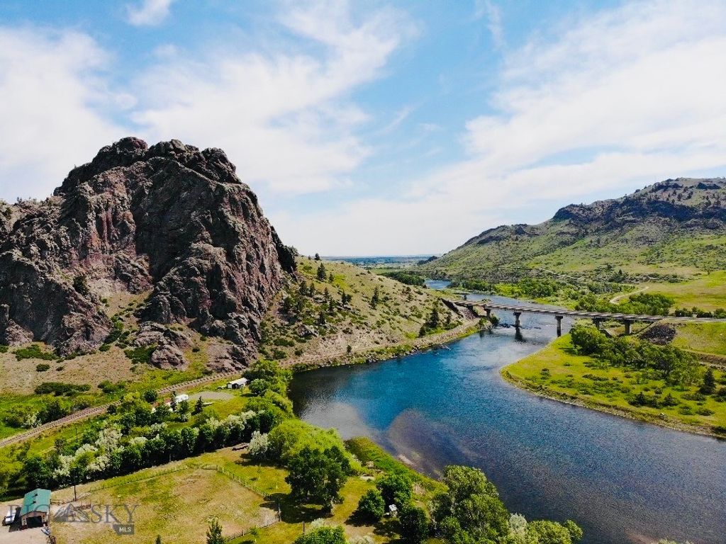 71 Seibold Lane, Cascade, MT 59421