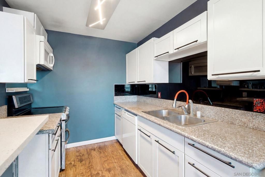 Image 3 of property listing at 3870 37th St 7, San Diego, CA 92105