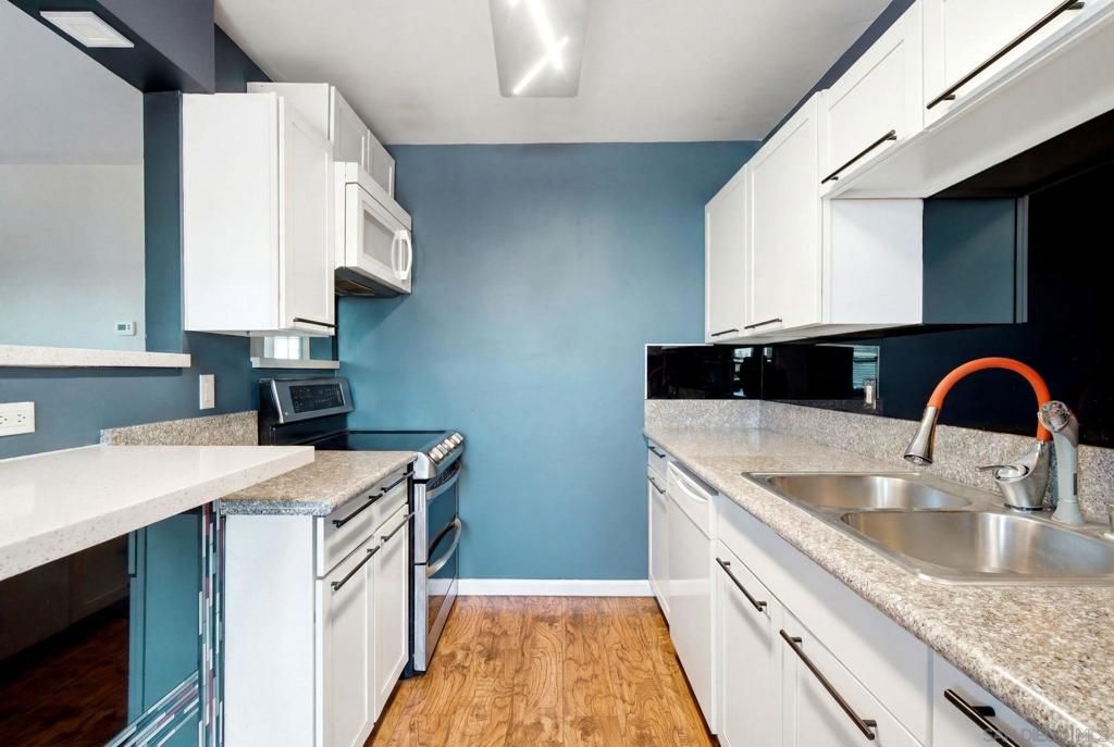 Image 4 of property listing at 3870 37th St 7, San Diego, CA 92105