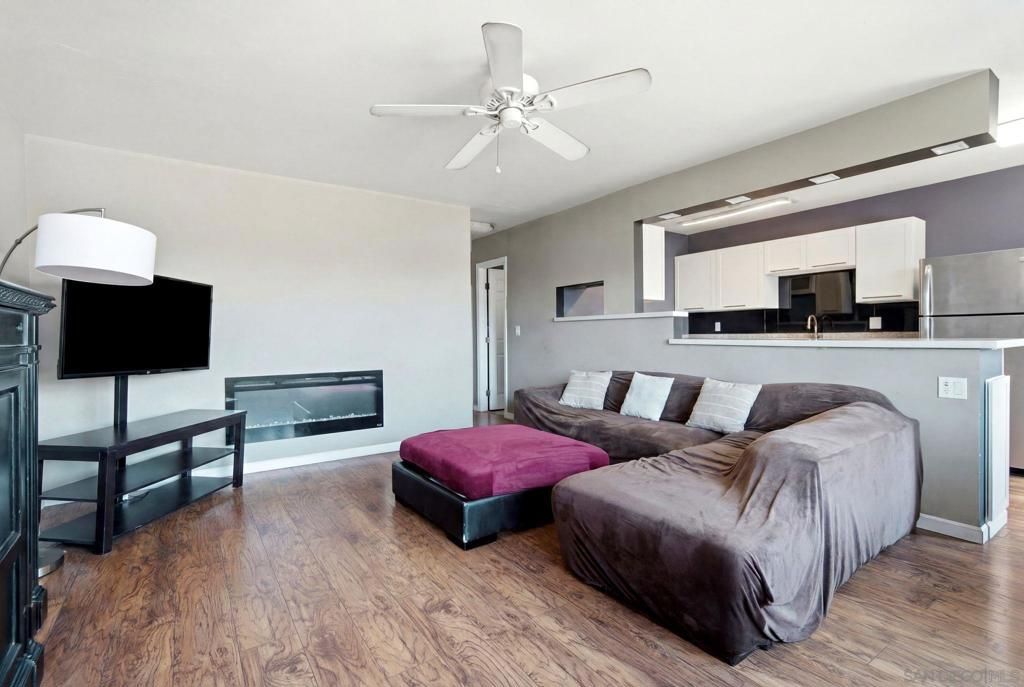 Image 5 of property listing at 3870 37th St 7, San Diego, CA 92105