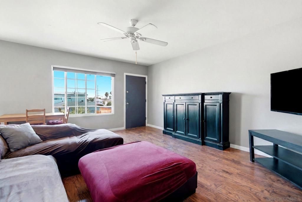 Image 8 of property listing at 3870 37th St 7, San Diego, CA 92105