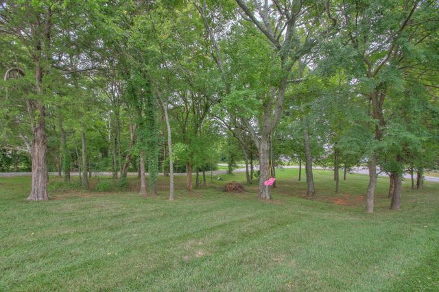 2467 Ben Green Rd, Lebanon, TN 37090