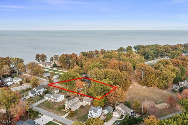 31763 Lake Road, Avon Lake, OH 44012