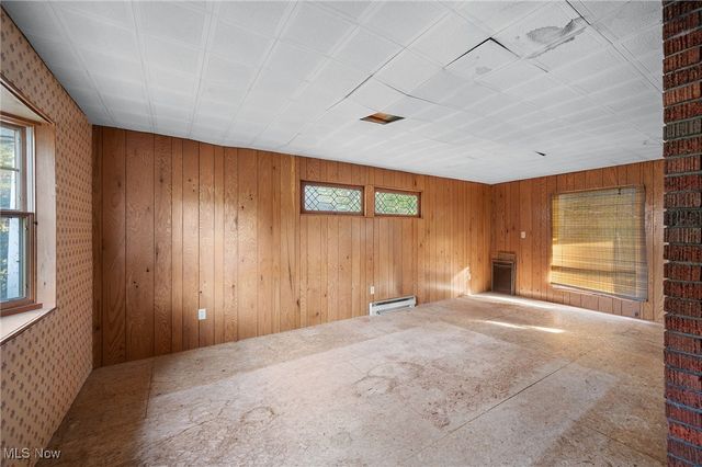 31763 Lake Road, Avon Lake, OH 44012