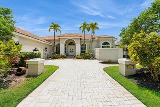 2708 Meadowood Dr 2708, Weston, FL 33332