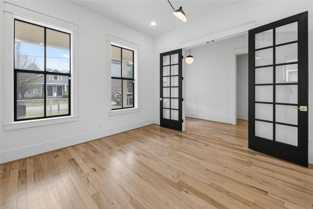 1308 Bingham Street, Houston, TX 77007
