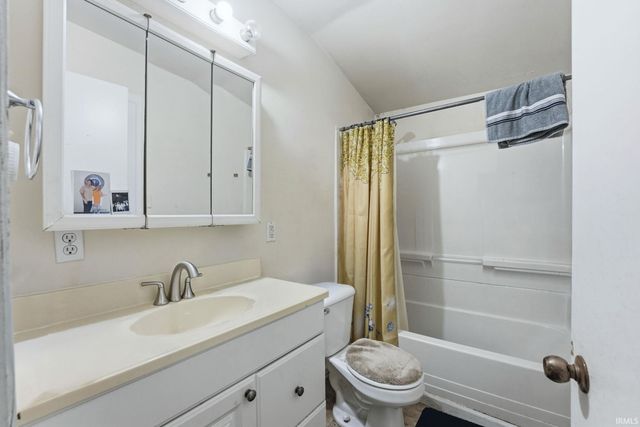 4911-4913 Lake Avenue, Fort Wayne, IN 46815