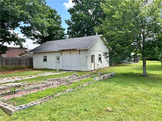 2025 S Dixieland Road, Rogers, AR 72758