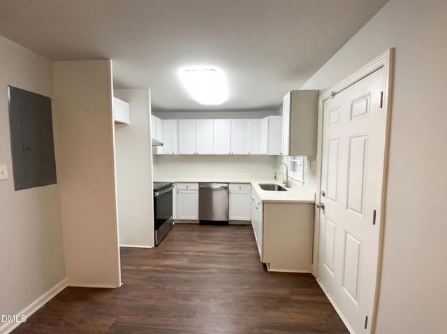 2602 Crestline Avenue, Raleigh, NC 27603