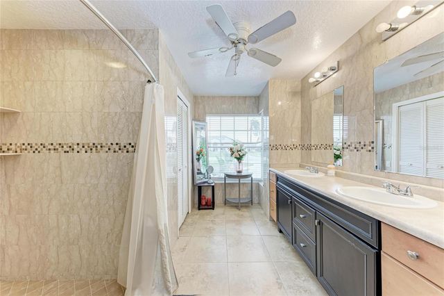 4906 PERIDIA BOULEVARD E, Bradenton, FL 34203