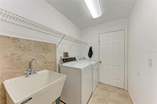 4906 PERIDIA BOULEVARD E, Bradenton, FL 34203