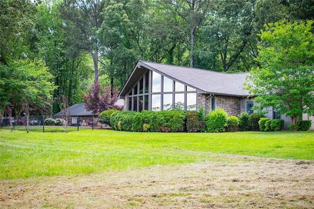 1050 Denton Road, Douglasville, GA 30134