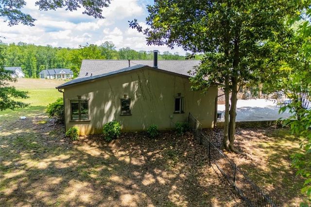 1050 Denton Road, Douglasville, GA 30134